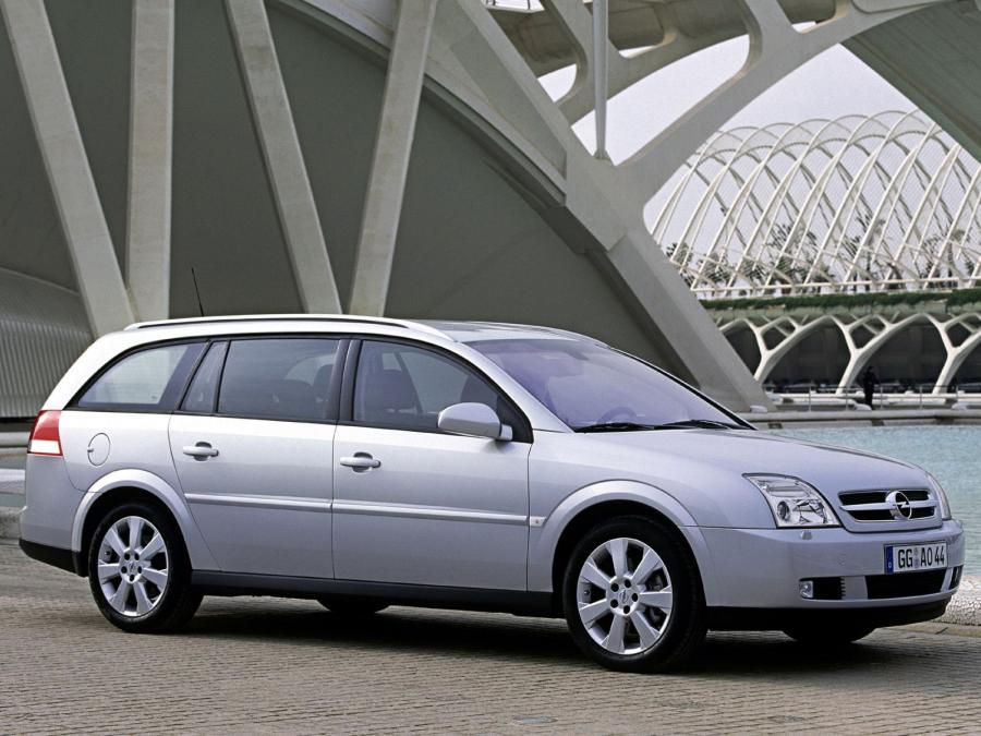  Opel Vectra Combi 2002 года  (фото 21 из 28)